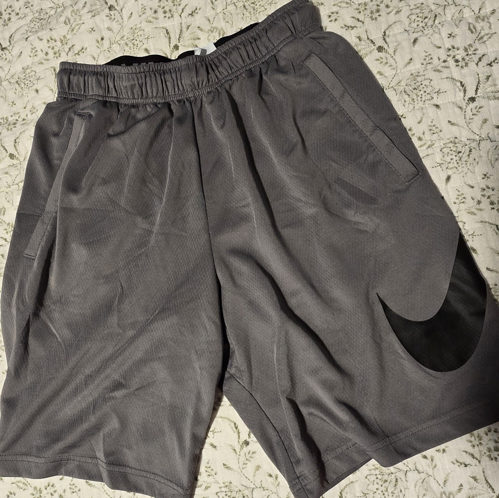Nike Men's Charcoal Gray Athletic Shorts